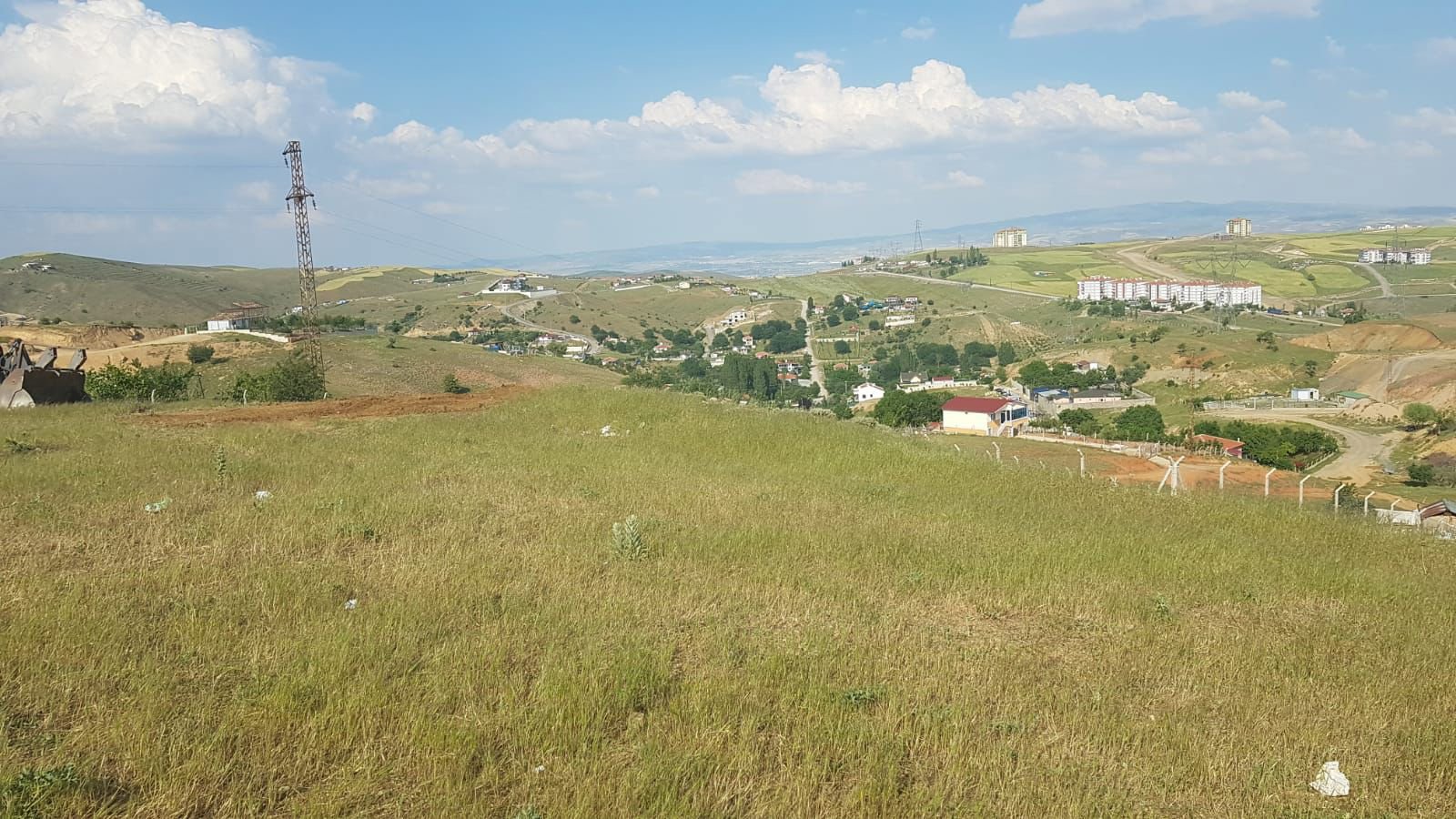 BAĞLAR MEVKİSİNDE 315m2 VİLLALARIN İÇİNDE HİSSELİ SATILIK ARSA