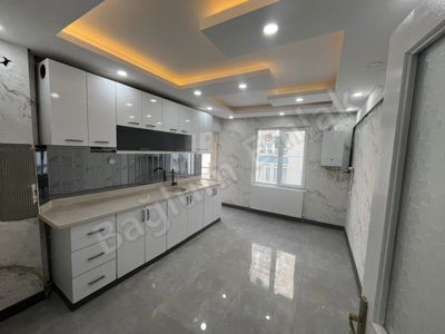 KAFKASLAR'DA 1. KAT İÇİ YAPILI FIRSAT DAİRE — fotoğraf 6