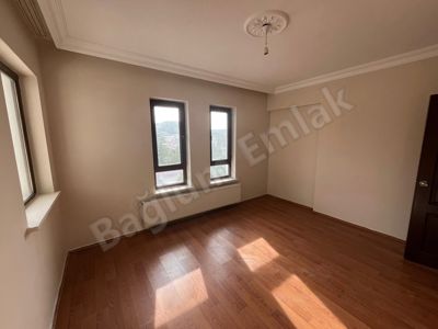 BOTANİK PARK KARŞISINDA ASANSÖRLÜ GENİŞ KİRALIK DAİRE — fotoğraf 24