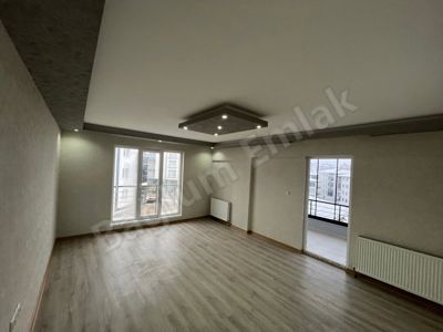 BAĞLUM İLKÖGERTİM OKULUNA YAKIN CADDE KENARI DAİRE