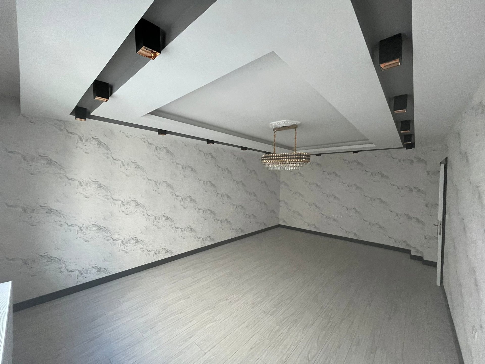 KAFKASLAR'DA 1. KAT İÇİ YAPILI FIRSAT DAİRE