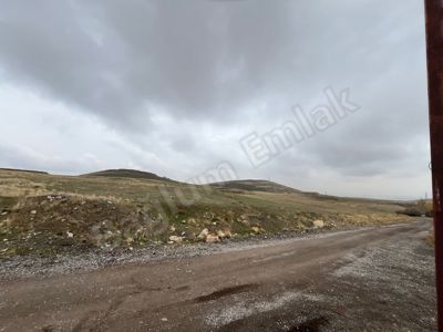 İMARLI YERİ BELLİ KIRANDAĞIN'DA YOLA CEPHELİ MANZARALI BAHÇELİK — fotoğraf 6