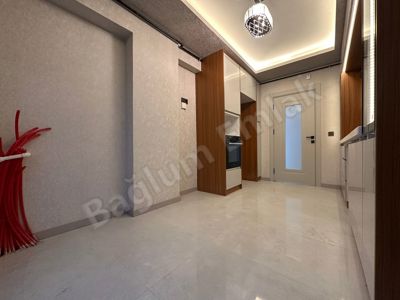 ATAPARK'TA SİTE KONSEPTİNDE LÜX YAPILI SATILIK DAİRE — fotoğraf 7